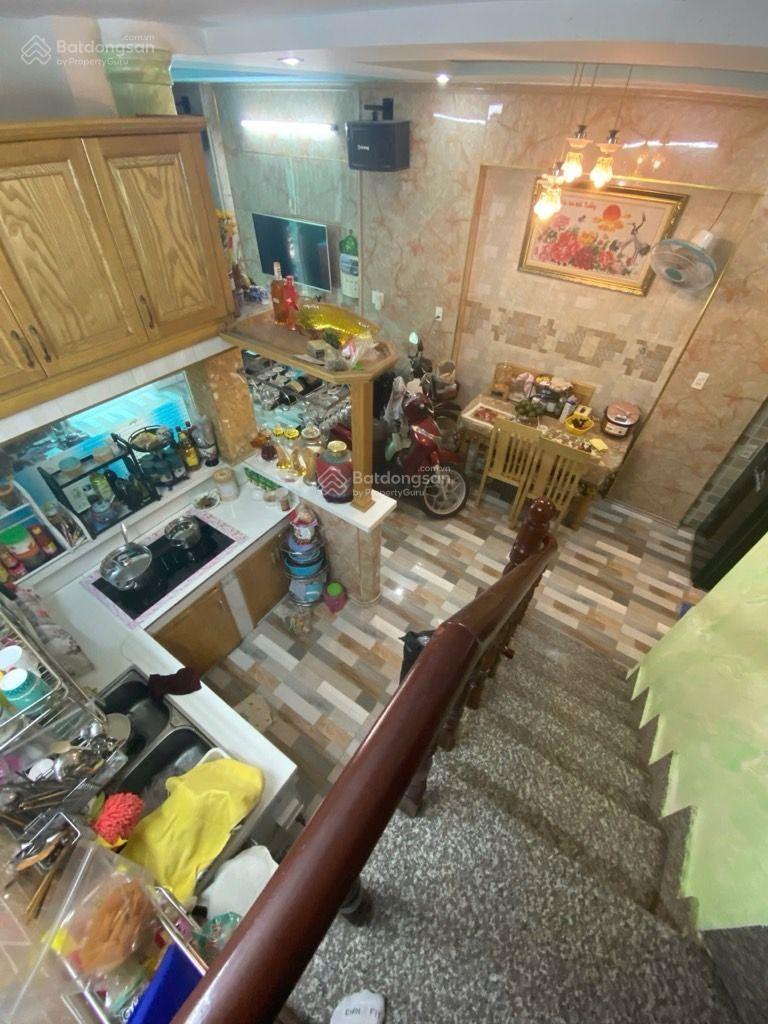 Hẻm xe hơi Dương Quảng Hàm, P5, Gò Vấp. 6x22m. 2 tầng. Chỉ 13tỷ5. GPXD mới 5 tầng.
Vị trí đắc địa