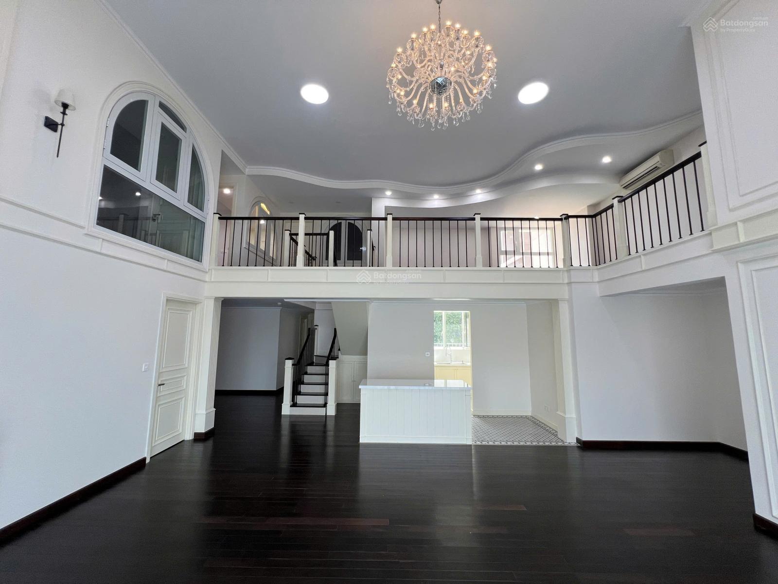 Bán căn hộ duplex 6PN căn góc 3 mặt tiền Vista Verde, diện tích sàn thực tế lớn 350m2