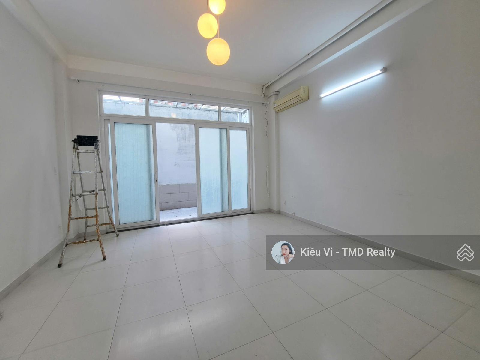 Cho thuê nhà mặt tiền đường Vũ Tông Phan, gần Mega Mall, khu An Phú - An Khánh Quận 2