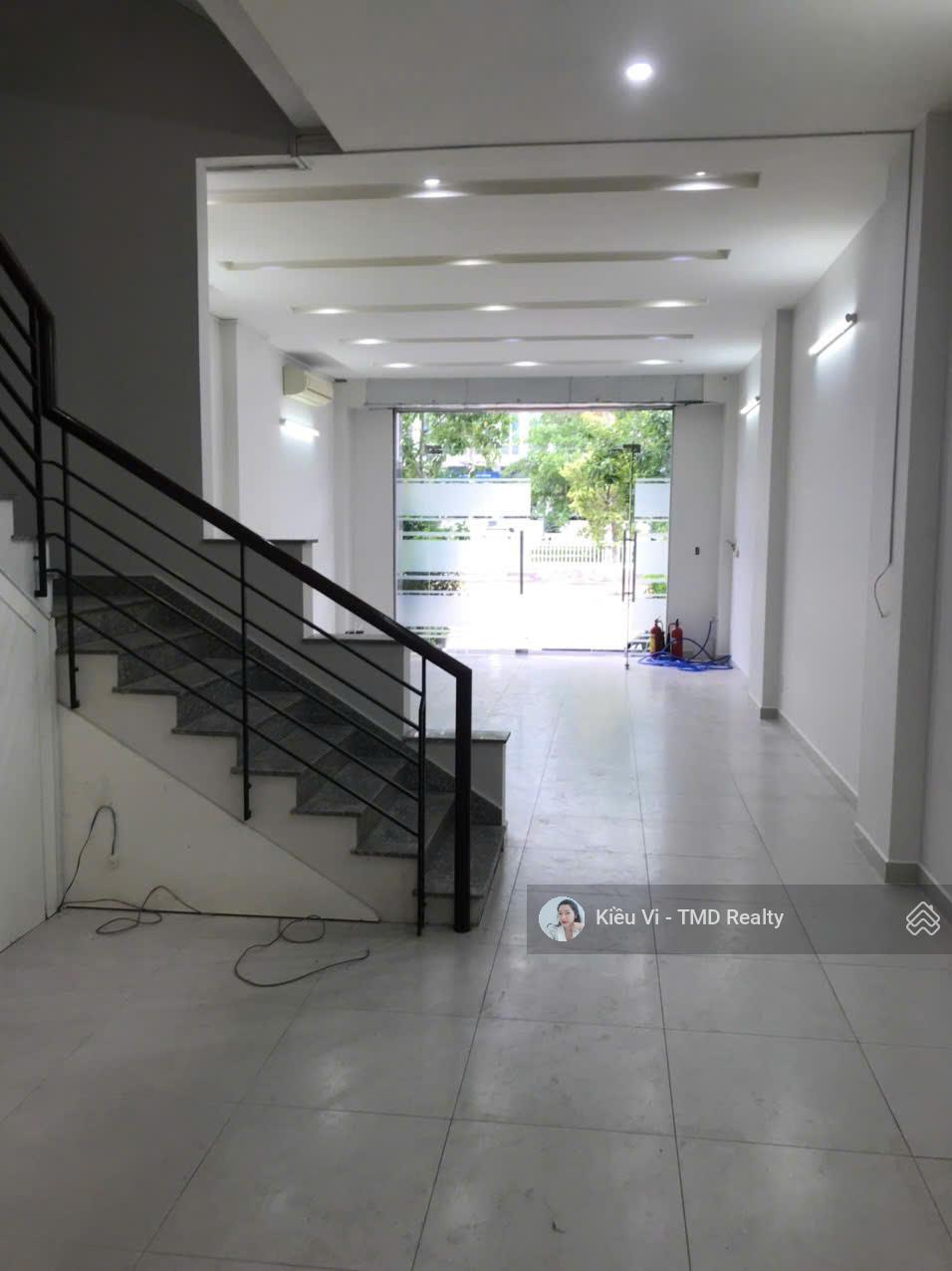 Cho thuê nhà mặt tiền đường Vũ Tông Phan, gần Mega Mall, khu An Phú - An Khánh Quận 2