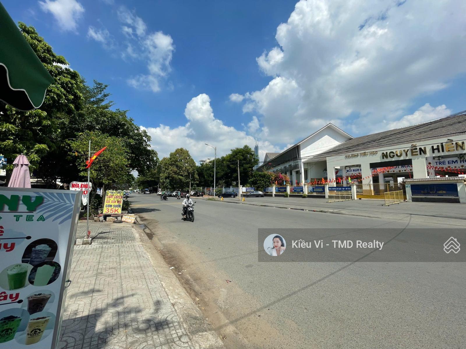 Cho thuê nhà mặt tiền đường Vũ Tông Phan, gần Mega Mall, khu An Phú - An Khánh Quận 2