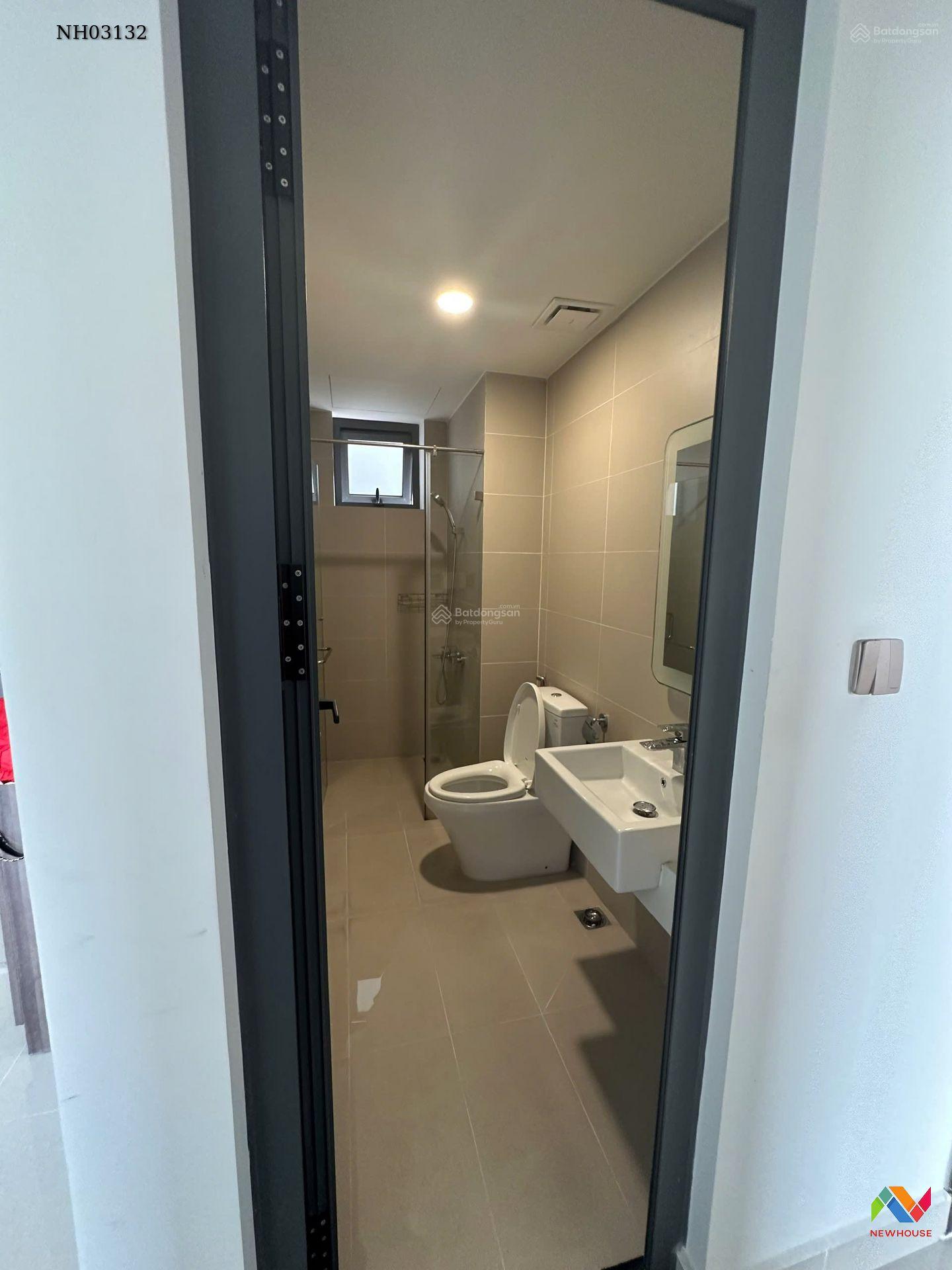 Q7 Boulevard - 2PN 2WC - 70m2 - căn góc - Full nội thất, 3.7 tỷ