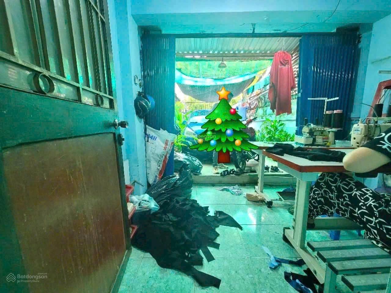 Nhà cấp 4 cũ. Mặt tiền đường 42 Linh Đông. Giá tốt đầu tư. Sổ sạch. 2MT trước sau. Gần chợ Thủ Đức Nhà cấp 4 cũ. Mặt tiền đường 42 Linh Đông. Giá tốt đầu tư. Sổ sạch. 2MT trước sau. Gần chợ Thủ Đức