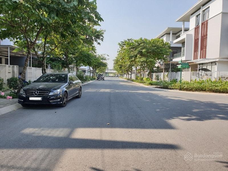 Nhà đường phượng vỹ 20m. DT: 120m2, chỉ 13.8 tỷ. LH: 0902,746.319