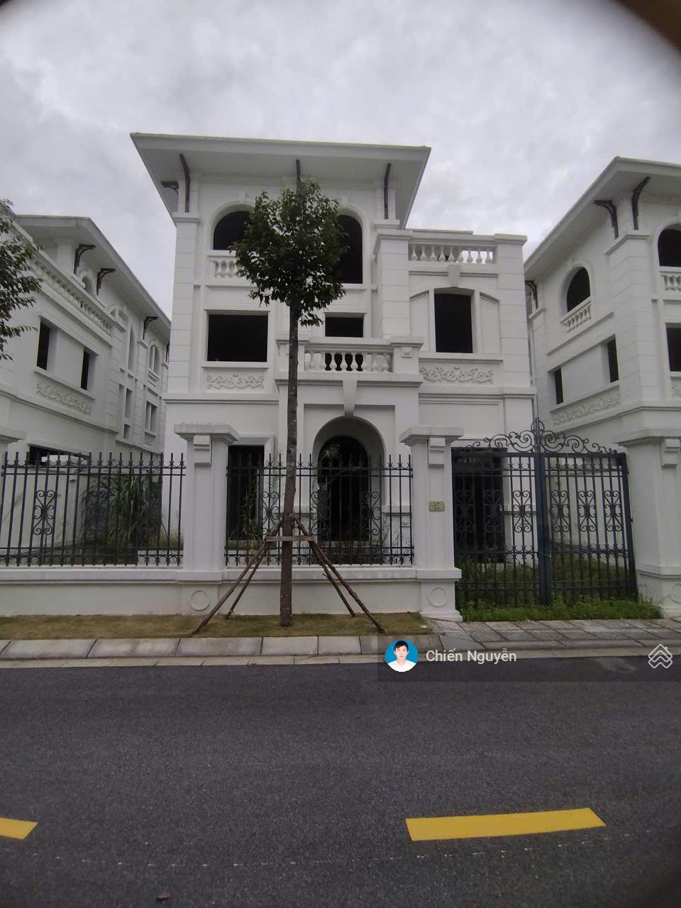 Chính chủ gửi bán biệt thự đơn lập 262,2m2 gần công viên trung tâm, giá đầu tư sẵn sổ đỏ công chứng