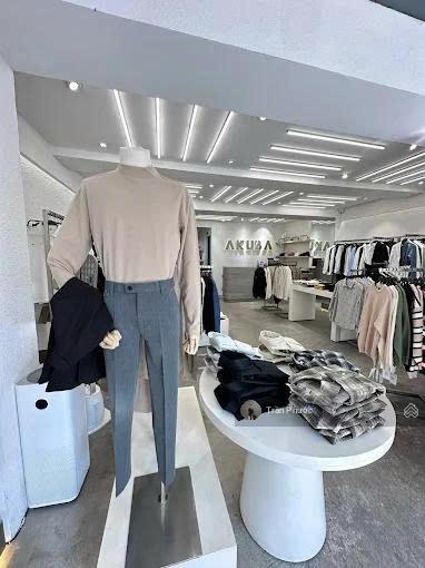 Mặt tiền 212A3 Nguyễn Trãi, P. Phạm Ngũ Lão, Q. 1 - DT: 6.5m x 11m DTSD: ~110m² - KC: Trệt, gác