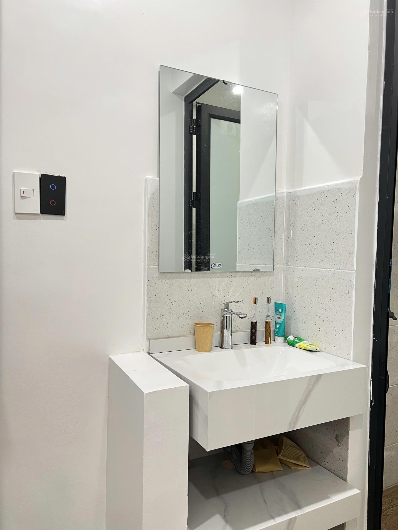 CHO THUÊ NHÀ cực đẹp tại Văn Cao - Hải Phòng - 6 phòng ngủ - full nội thất