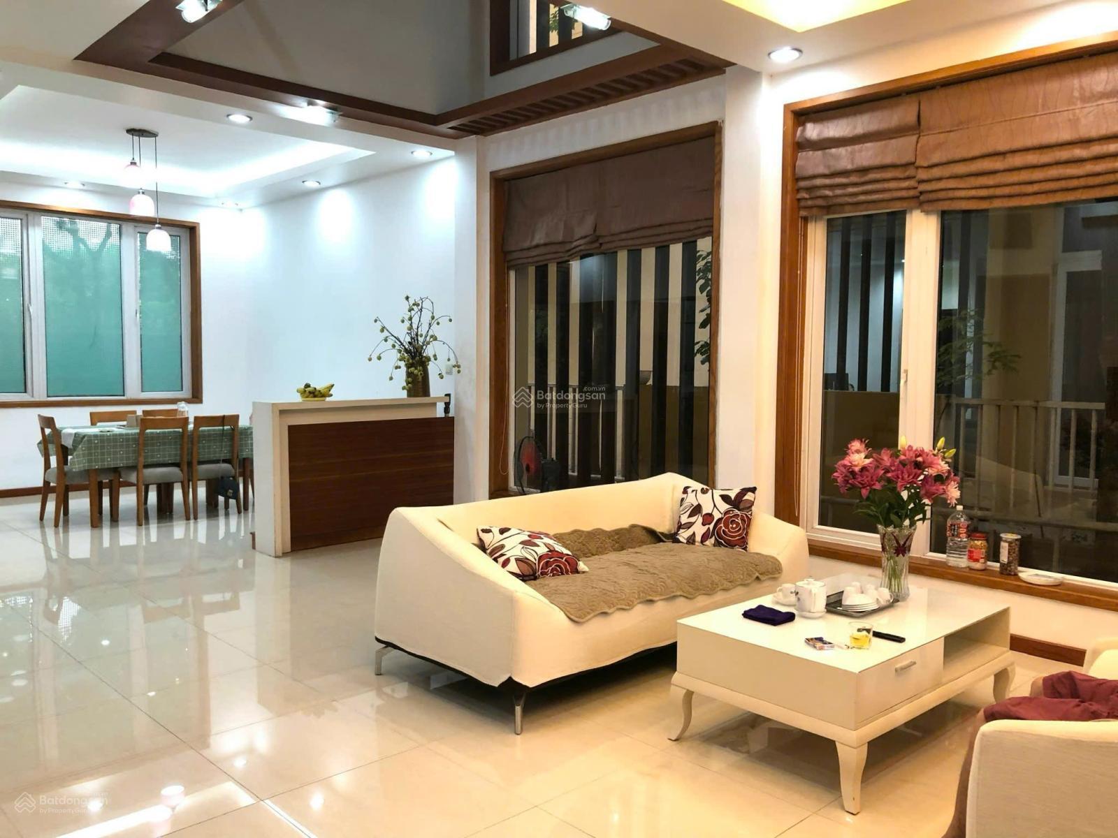 Cho thuê căn biệt thự, full đồ tại Palm Garden Việt Hưng. 0936 213 ***