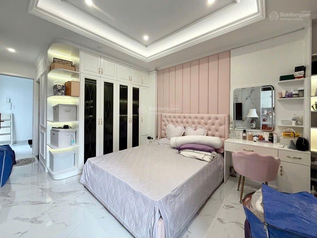 Bán đi định cự, nhà do KTS thiết kế, ngang 5.2m,HXH Huỳnh Văn Bánh, sát MT, 3 Tầng, 54m2, 9.65 Tỷ