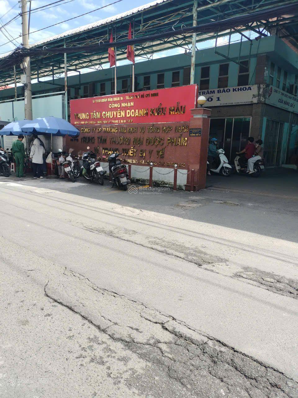 CHỦ NGỘP GẤP BÁN MT KHU CHỢ THUỐC SỈ Q10. 5 TẦNG CÓ CỬA SAU. THU 25TR/THÁNG. CHỈ 12 TỶ