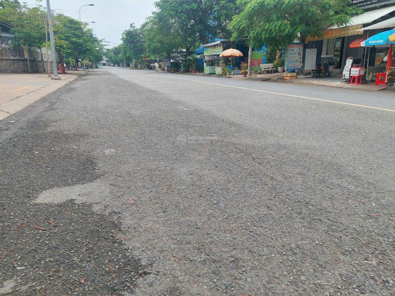 Hot! Bán lô đất ngộp 92m ngay trươngd học an phú tây 2