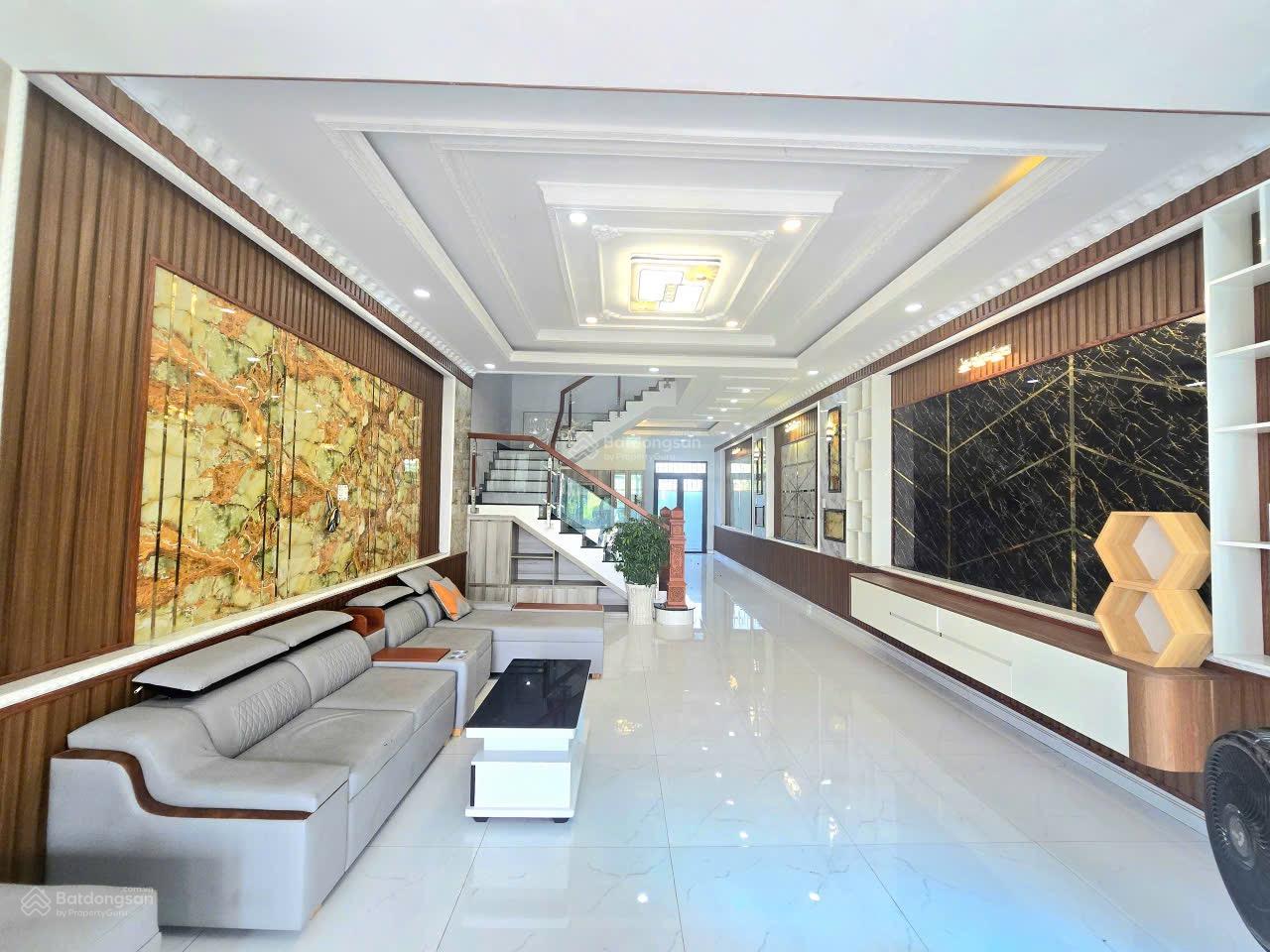 Nhà 4 tầng KĐT FIVE STAR ECO CITY 6PN, 5WC 100m2 , SHR đã hoàn công, đường D6