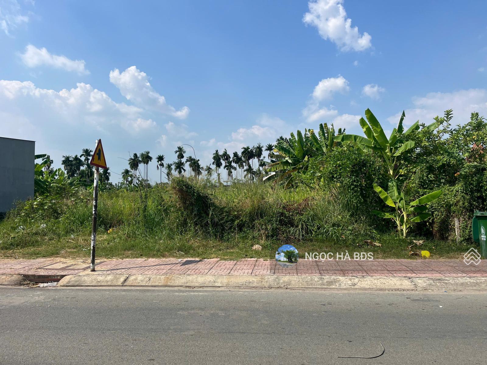 CHỦ NGỘP ĐẤT GẦN NHÀ THỜ CHỢ BÚNG 100M2 GIÁ CHỈ 1 TỶ 250, MT ĐƯỜNG NHỰA 22M SỔ SẴN