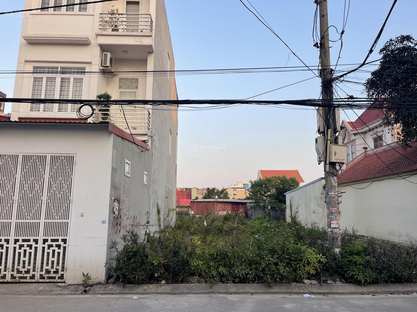 100m2 đất mặt đường Lũng Đông - Ngang 5m - Tây Tứ Trạch