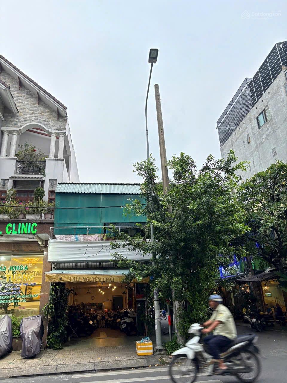 Bán góc 2MTKD Độc lập kinh doanh sầm uất gần chợ Tân Phú 5.15x18 m đúc 1 lầu giá 19.5 tỷ Tl!