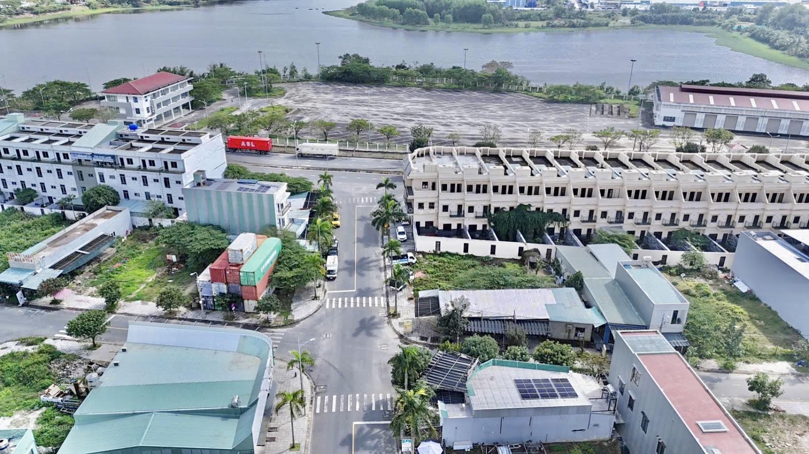 BÁN LÔ ĐƯỜNG 10,5M KĐT LAKESIDE GIÁ TỐT