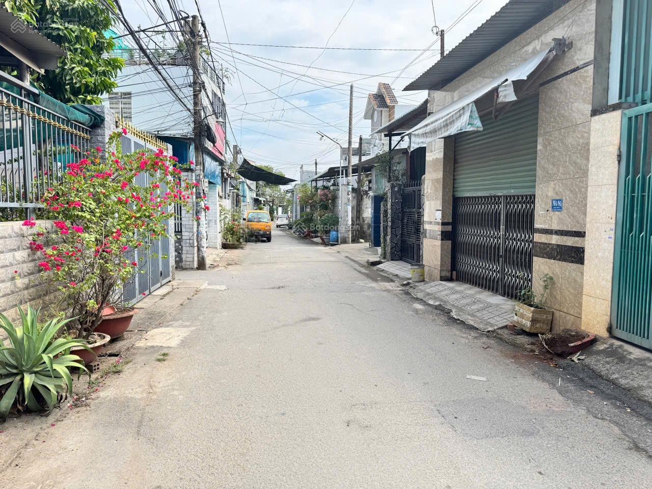 BÁN ĐẤT PHƯỜNG TÂN PHONG GẦN NGUYỄN ÁI QUỐC DT: 196m sổ riêng, thổ cư 100% chính chủ