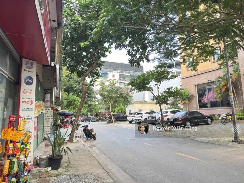 MẶT PHỐ ĐẸP - MẶT TIỀN RỘNG - PHÂN LÔ - VỈA HÈ - KINH DOANH SẦM UẤT