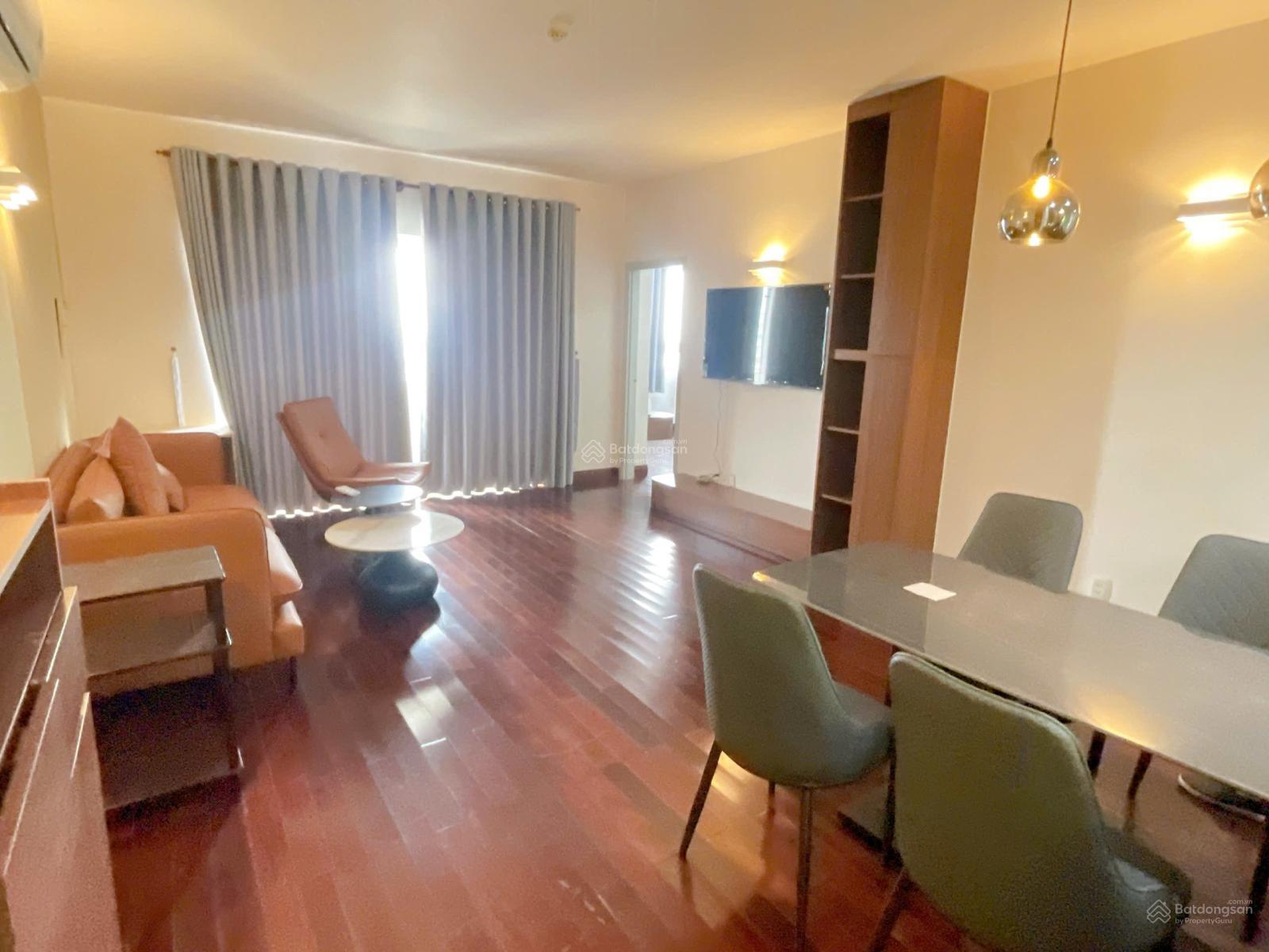 Cần bán gấp căn hộ Hùng vương plaza có 3 PN 3WC full nội thất giá 9,1 tỷ