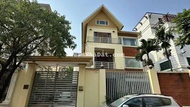 Em nhận bán giúp chủ căn biệt thự giá rẻ nhất Linh Đàm 180m2 giá 290tr/m2