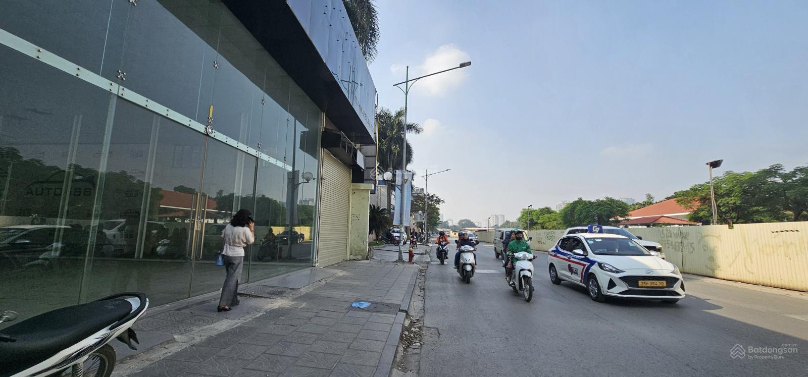 Cho thuê Trung Tâm Thương Mại.2000m2