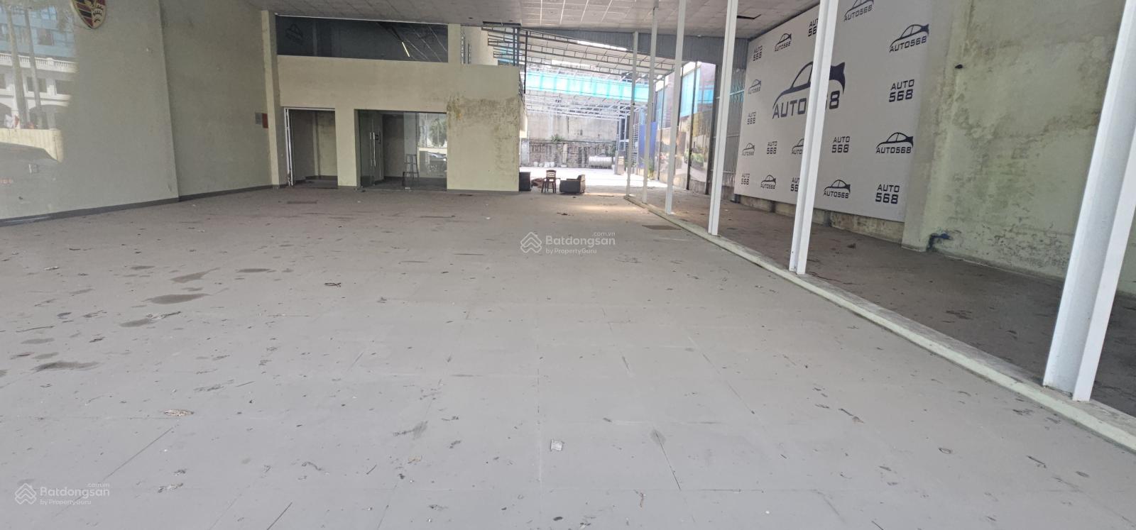 Cho thuê Trung Tâm Thương Mại.2000m2