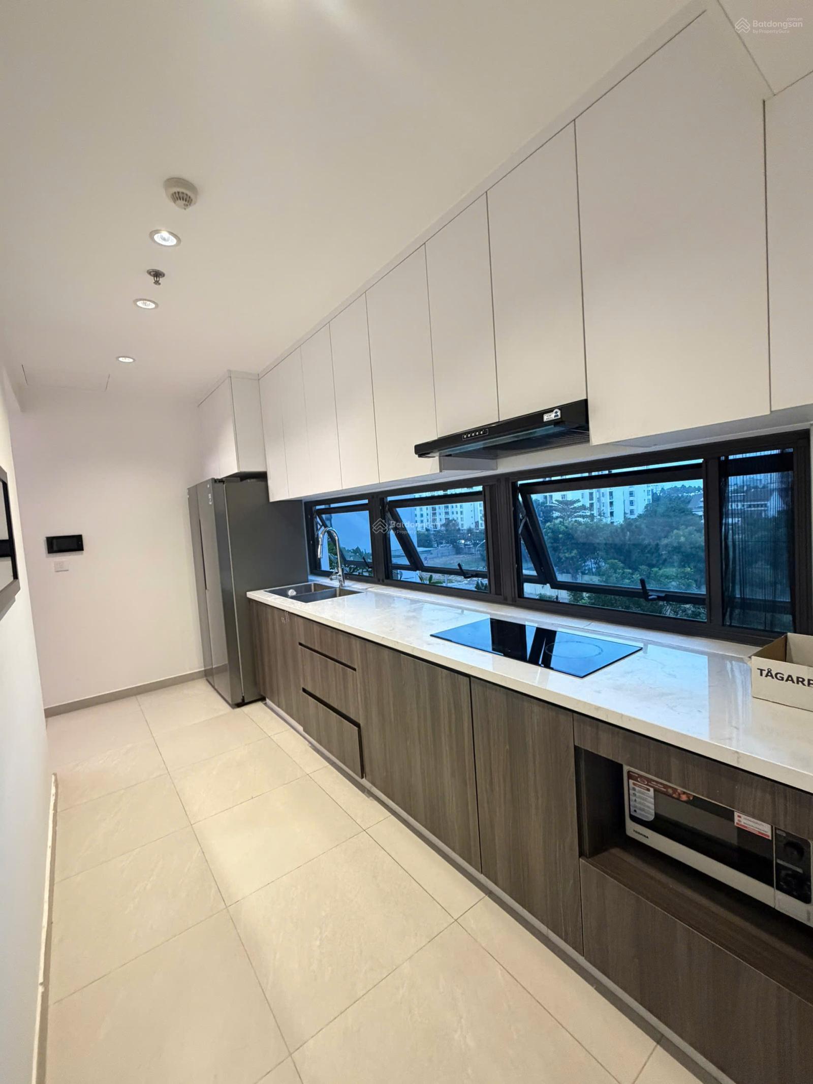 Căn hộ có 12m2 sân vườn View biệt thự - Hưng Phúc Premier 2PN full nt Giá bán 8,6 tỷ all in