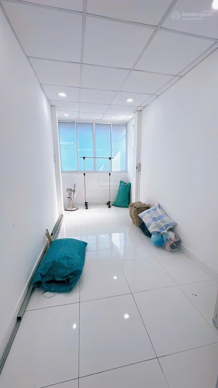 Bán nhà mặt tiền đường xe hơi. Sát bên trường học. Vừa ở vừa kinh doanh Bán nhà mặt tiền đường xe hơi. Sát bên trường học. Vừa ở vừa kinh doanh