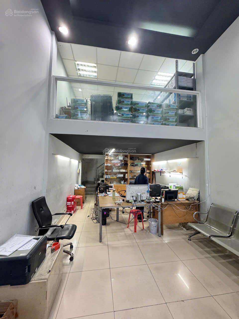MT mới ốp kính 14D Cống Quỳnh 200m2, 50 triệu tại Cống Quỳnh, Q1 MT mới ốp kính 14D Cống Quỳnh 200m2, 50 triệu tại Cống Quỳnh, Q1