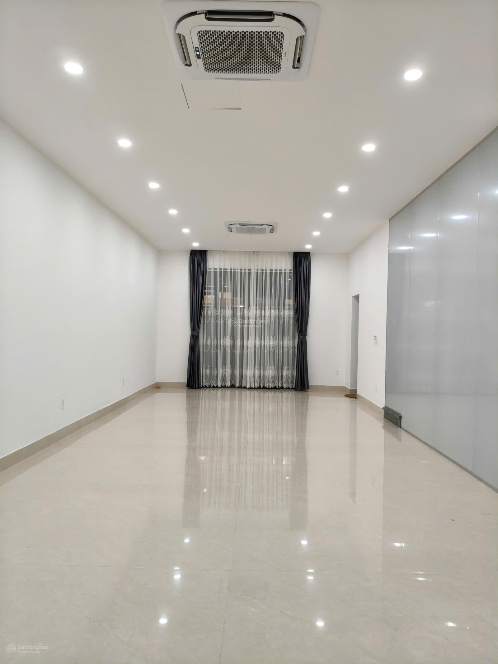 Cho Thuê Tầng Trệt 126m2 Khu Manhattan Vinhomes Grand Park Giá 13 triệu Cho Thuê Tầng Trệt 126m2 Khu Manhattan Vinhomes Grand Park Giá 13 triệu