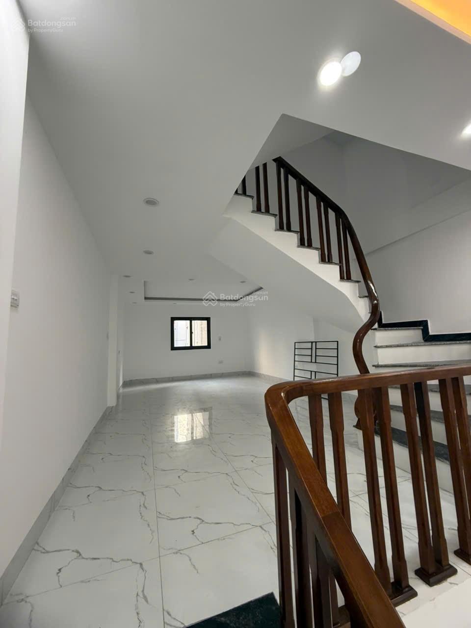 Chính chủ bán nhà Yên Kiện, Ngọc Hồi. DT 43m2x4,5T. Xây dựng độc lập, 4 mặt thoáng Chính chủ bán nhà Yên Kiện, Ngọc Hồi. DT 43m2x4,5T. Xây dựng độc lập, 4 mặt thoáng