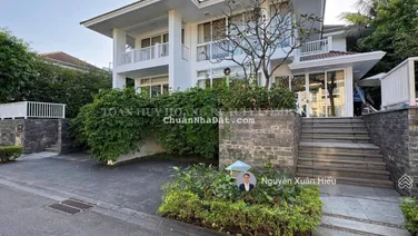 Biệt thự Premier 4 phòng ngủ có hồ bơi lớn, gần biển Mỹ Khê