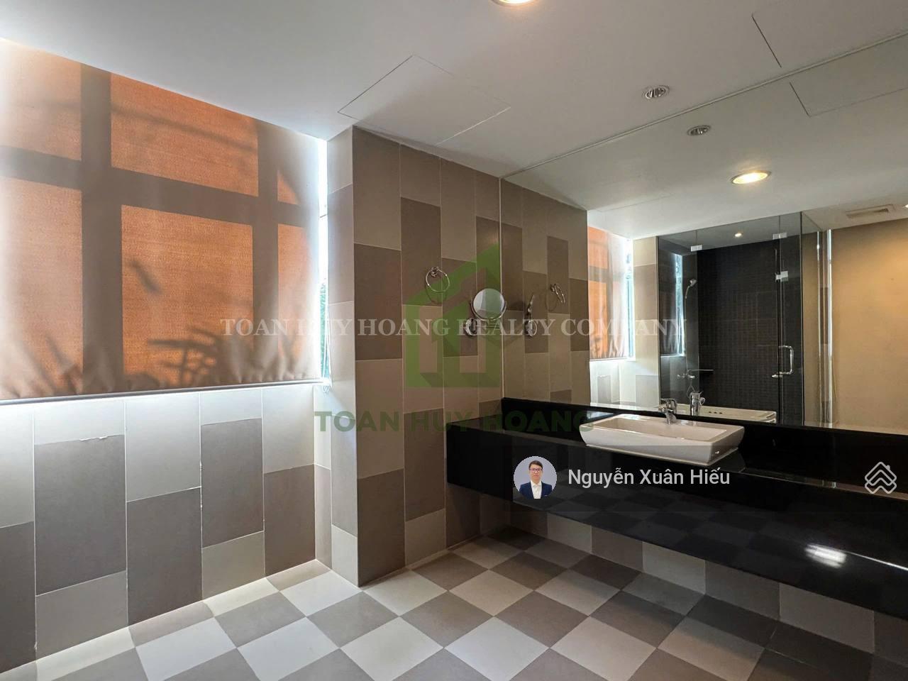 Biệt thự Premier 4 phòng ngủ có hồ bơi lớn, gần biển Mỹ Khê