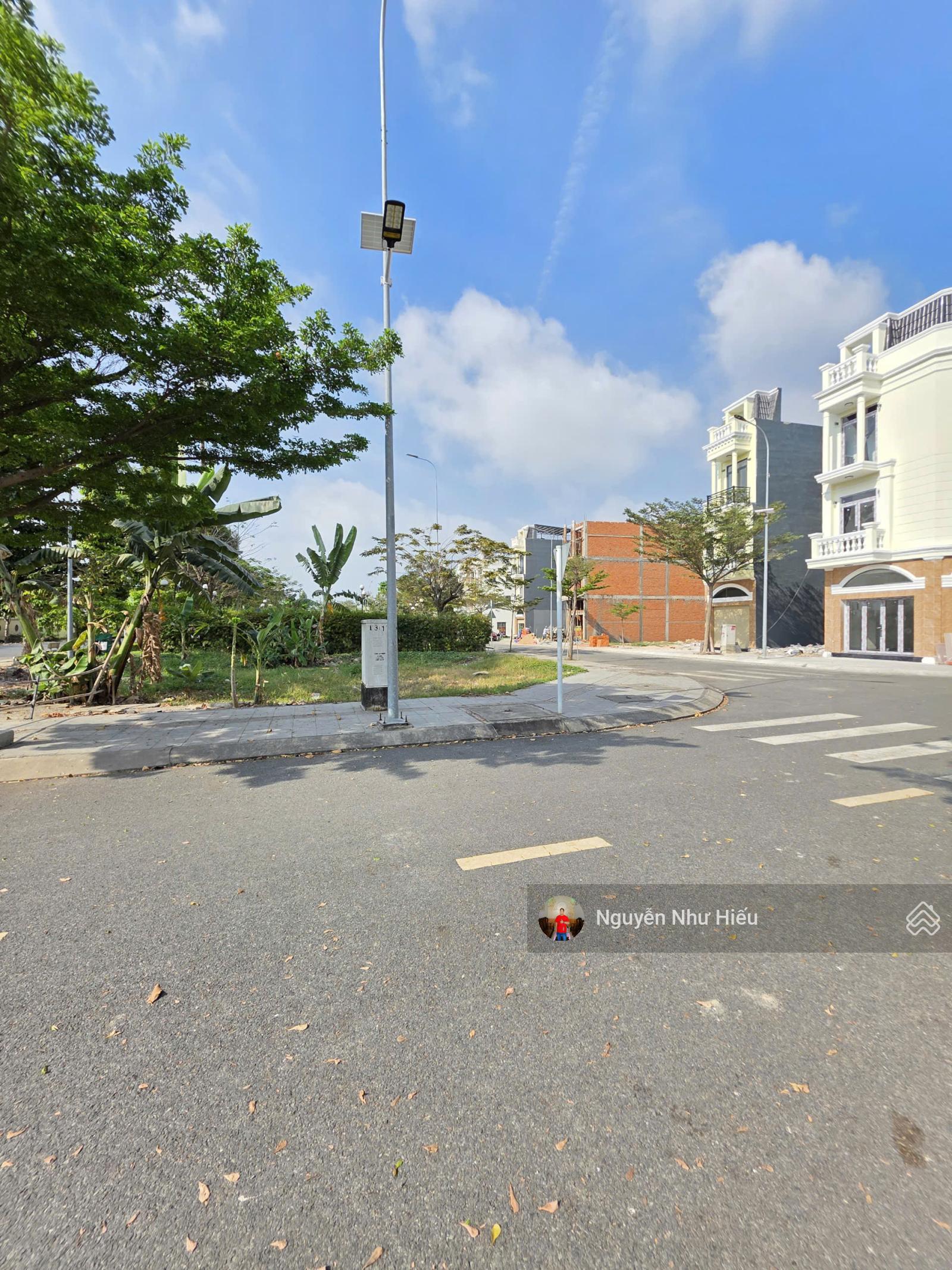 Hàng hiếm (5x15m) trục chính KDC Icon Central phía sau có công viên, p. Tân Đông Hiệp, TP. Dĩ An Hàng hiếm (5x15m) trục chính KDC Icon Central phía sau có công viên, p. Tân Đông Hiệp, TP. Dĩ An