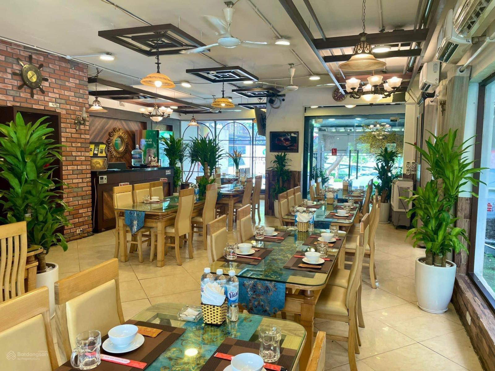 Cho thuê nhà căn góc phố Vp Quang Trung- Hoàn Kiếm, Diện tích 75m2 x 2 tầng, Mặt tiền 12m Cho thuê nhà căn góc phố Vp Quang Trung- Hoàn Kiếm, Diện tích 75m2 x 2 tầng, Mặt tiền 12m