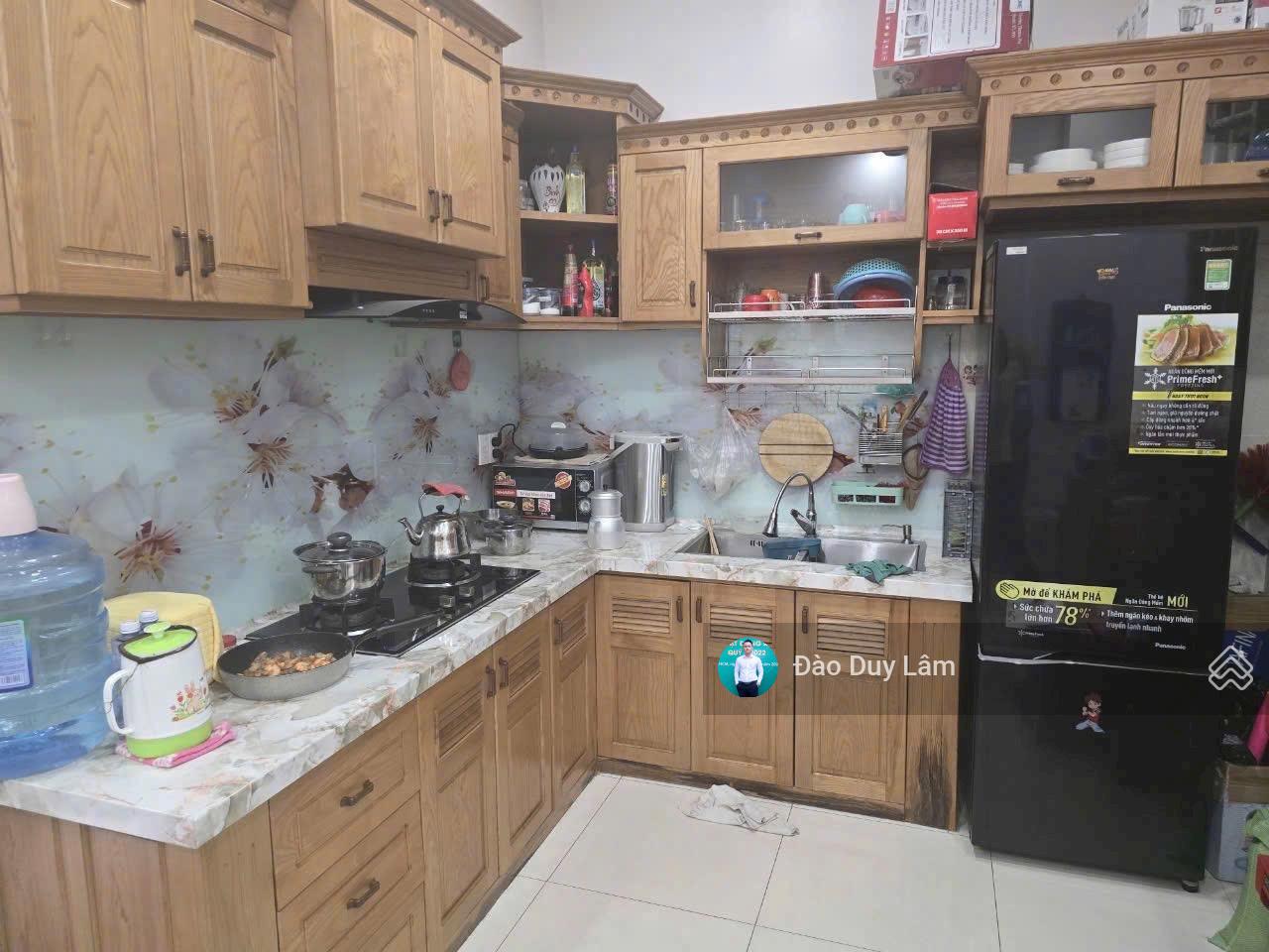 NHÀ 3 TẦNG CÒN MỚI ĐỐI DIỆN UỶ BAN PHƯỜNG - HẺM Ô TÔ, KHU DÂN CƯ ĐỒNG BỘ - GIÁ MỀM