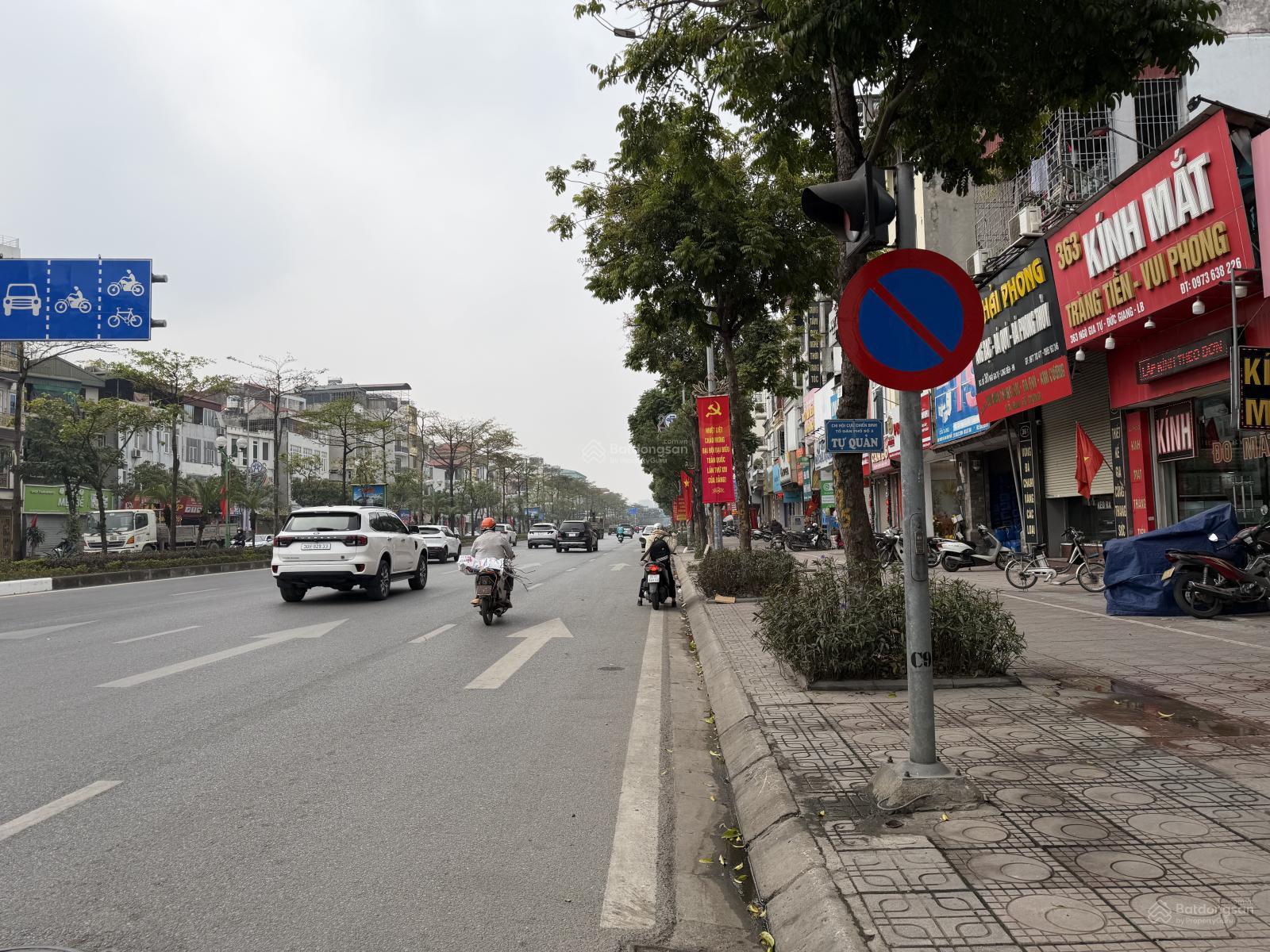 Giảm giá- Bán nhà mặt phố Ngô Gia Tự - mặt tiền rộng- vỉa hè 5m - kinh doanh đỉnh - lh 0961 206 ***