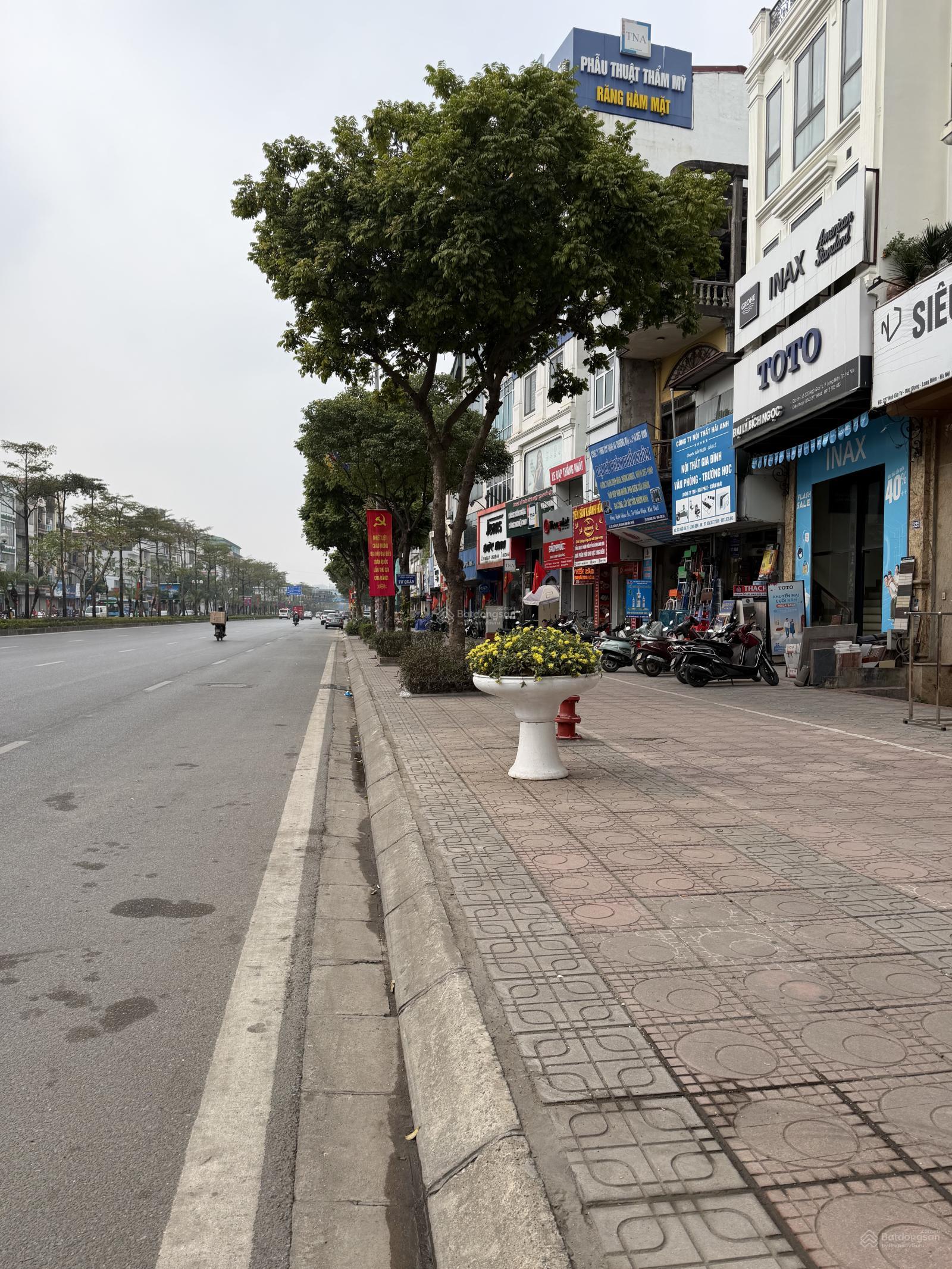 Giảm giá- Bán nhà mặt phố Ngô Gia Tự - mặt tiền rộng- vỉa hè 5m - kinh doanh đỉnh - lh 0961 206 ***