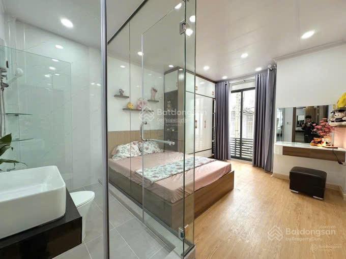 BÁN GẤP TRƯỚC TẾT- NHÀ NHIÊU TỨ P7 PHÚ NHUẬN 4 ĐỒNG 550 / 52M2- Sổ SẴN- HẺM THÔNG OTO