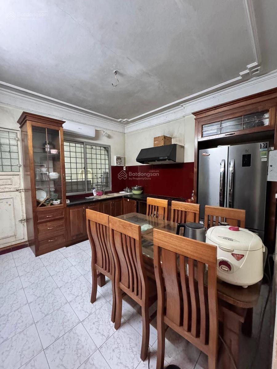 Tập thể Nam Đồng, khu D, T2, 80m2 (62 m2 sổ đỏ), 3 ngủ, 5. X tỷ