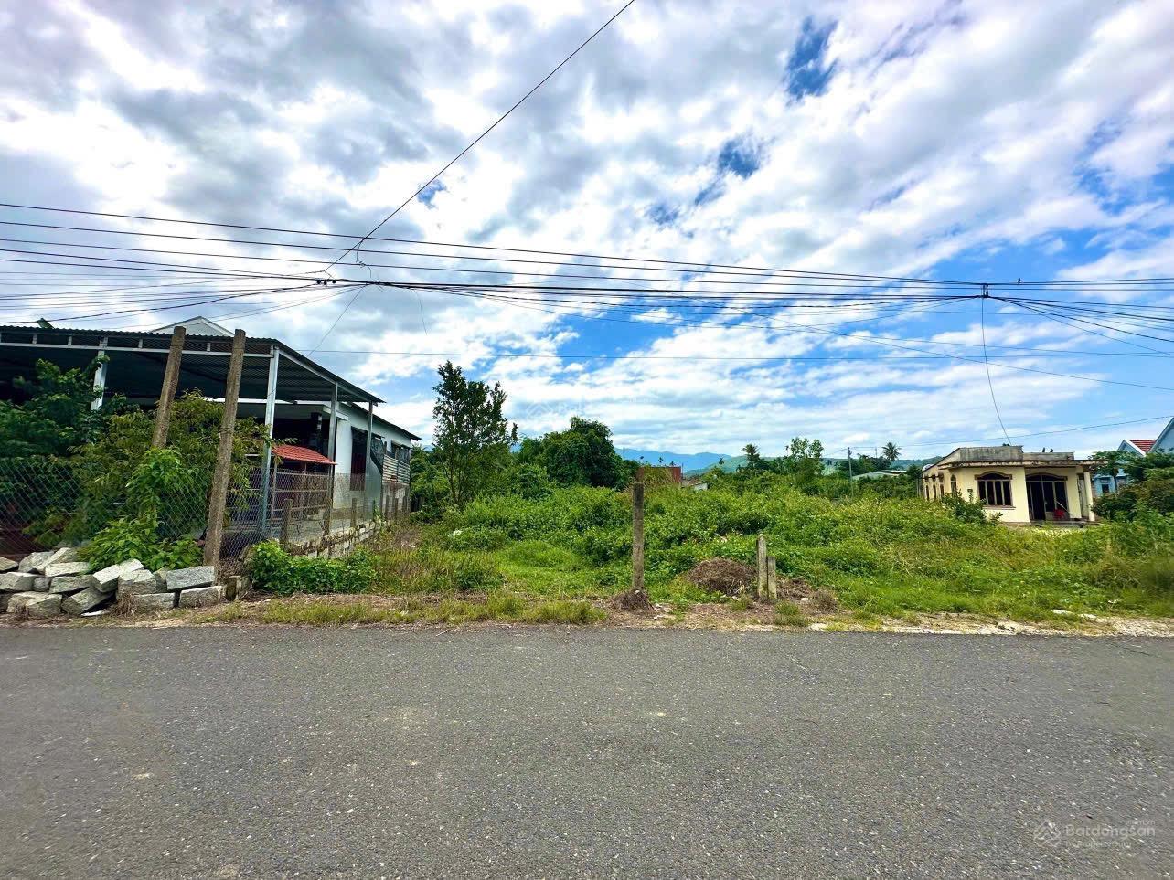 Đất Diên Khánh mặt tiền đường nhựa 6m dt 197m2 ngang 7m ở Trung tâm Diên Phước