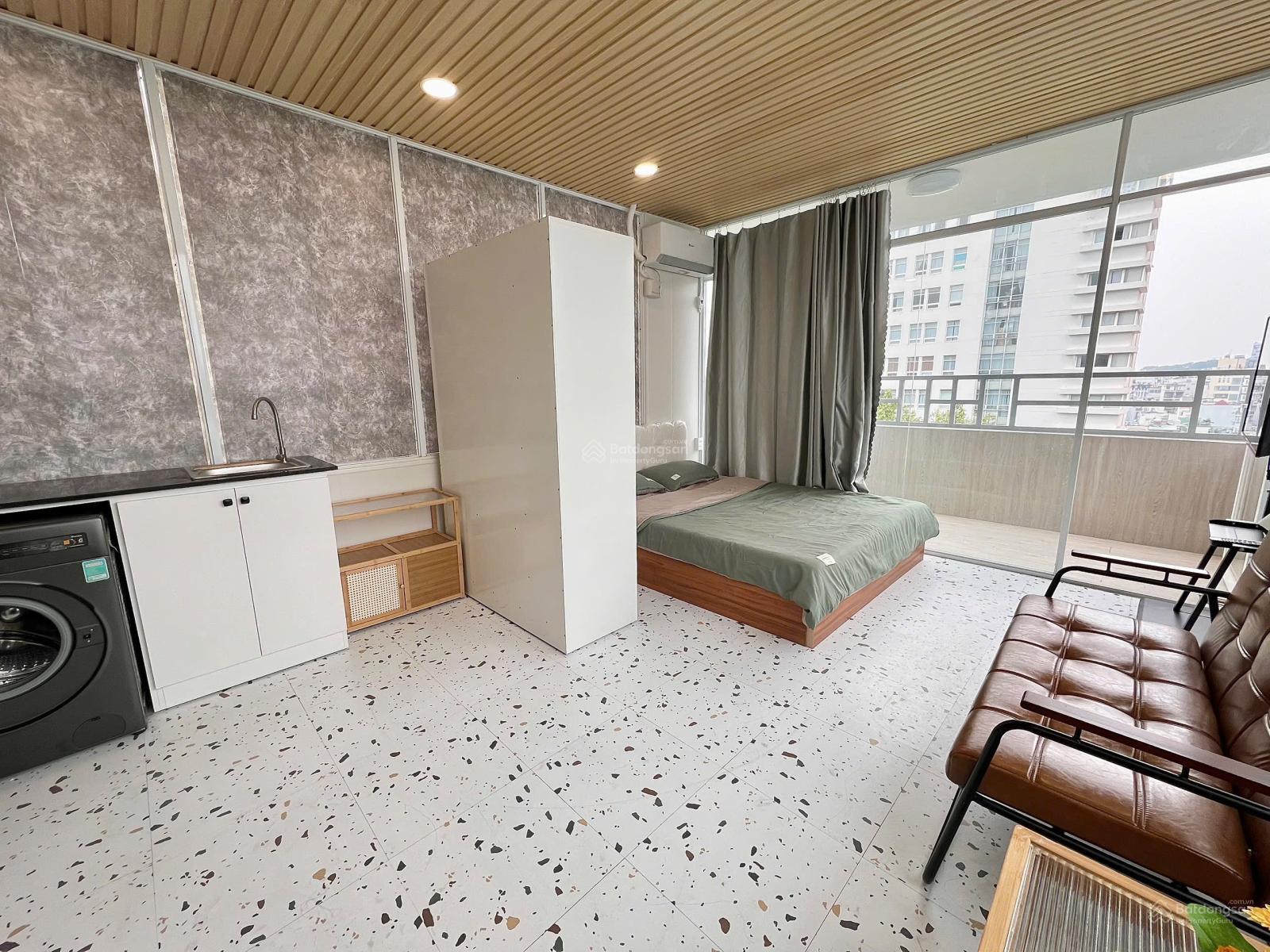 Cho thuê căn hộ Studio Ban công Q1 gần cầu Nguyễn Văn Cừ, Nowzone, chợ Bến Thành, Bitexco, Bùi Viện