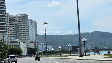 (HÍM NGON)Bán Nhà Mặt Tiền cách Biển Xuân Diệu Quy Nhơn chỉ 30m, DT 73m Ngang đẹp 5,5m, lộ giới 14m