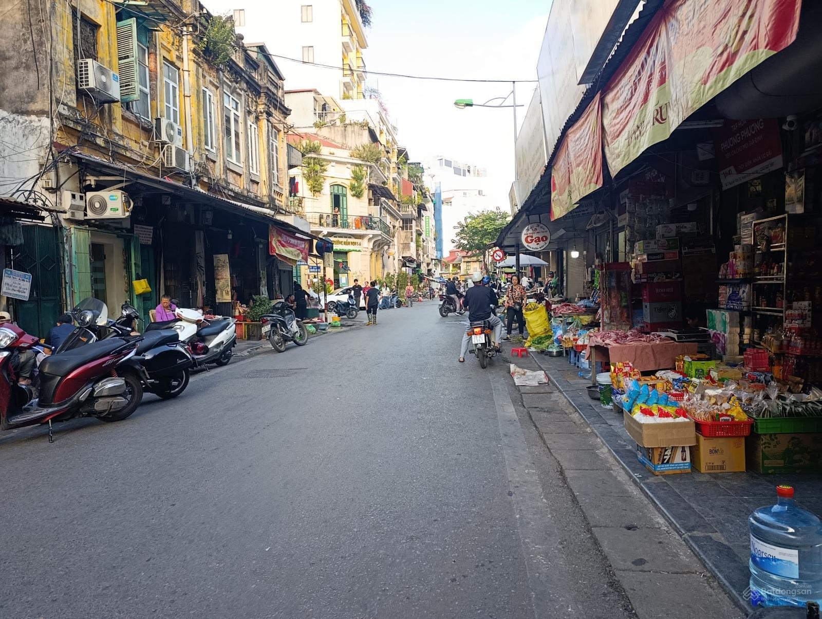 SIÊU HIẾM - TẠ HIỆN - HOÀN KIẾM - LÔ GÓC 2 MẶT PHỐ - 183m - Mt 20m - 290 tỷ SIÊU HIẾM - TẠ HIỆN - HOÀN KIẾM - LÔ GÓC 2 MẶT PHỐ - 183m - Mt 20m - 290 tỷ