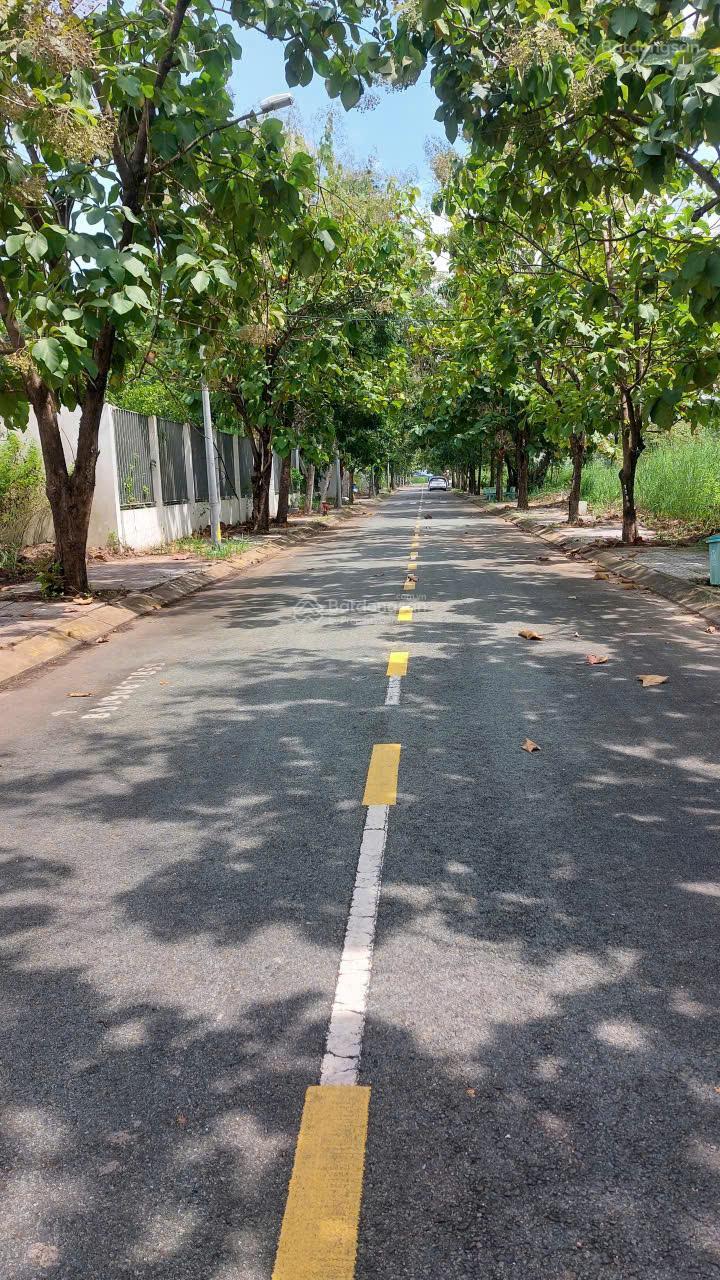 Bán nền đất sổ đỏ cá nhân Khu INVESCO cát lái.Quận 2.DT 5x21.88m(109.5m2) .Giá 69 tr/m2. Bán nền đất sổ đỏ cá nhân Khu INVESCO cát lái.Quận 2.DT 5x21.88m(109.5m2) .Giá 69 tr/m2.