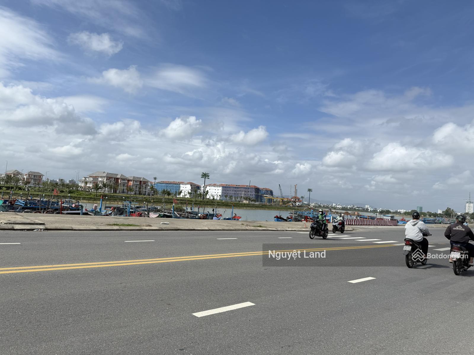 Chính chủ Bán đất góc 2 mặt tiền đường NƯỚC MẶN 3 - NGUYỄN THẾ KỶ, khu ĐT Nam Việt Á, vị trí đẹp