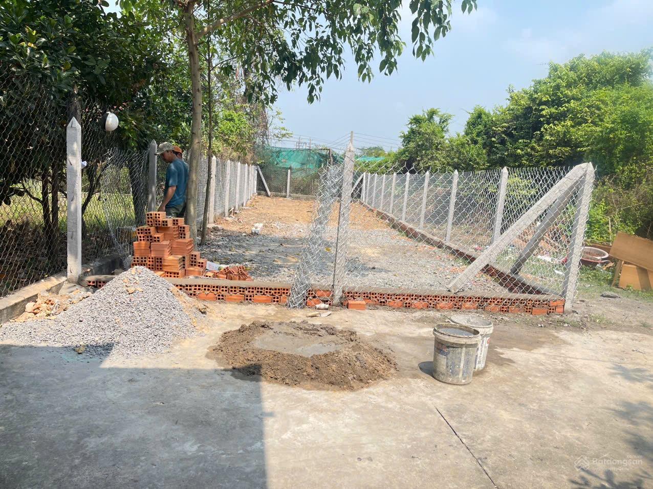 Chủ kí gửi lô đất Diện tích 126,9m2 ngay QL13 đi vào 200m, Cách Ngã Ba Suối Giữa 1km, thổ cư, SHR Chủ kí gửi lô đất Diện tích 126,9m2 ngay QL13 đi vào 200m, Cách Ngã Ba Suối Giữa 1km, thổ cư, SHR