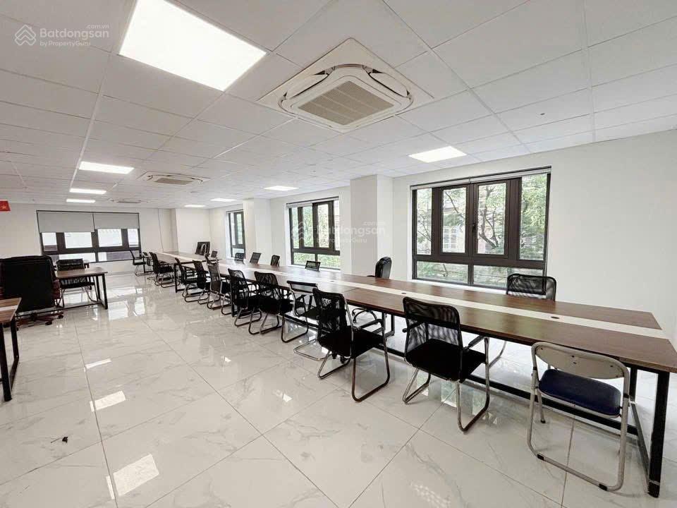 Còn duy nhất văn phòng 105m2, giá 12,5 triệu tại phô 71 Khương Đình, Thanh Xuân, miễn phí xe máy