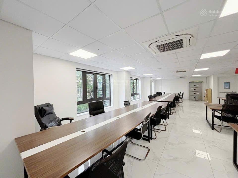 Còn duy nhất văn phòng 105m2, giá 12,5 triệu tại phô 71 Khương Đình, Thanh Xuân, miễn phí xe máy