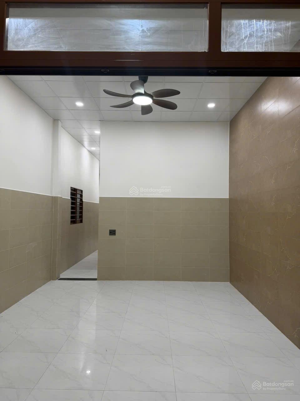 Bán nhà hẻm 385 khu 8, 70m2 - 2.65ty. Đường oto thông, nhà mới 99%. Khách mua trước tết có giá tốt